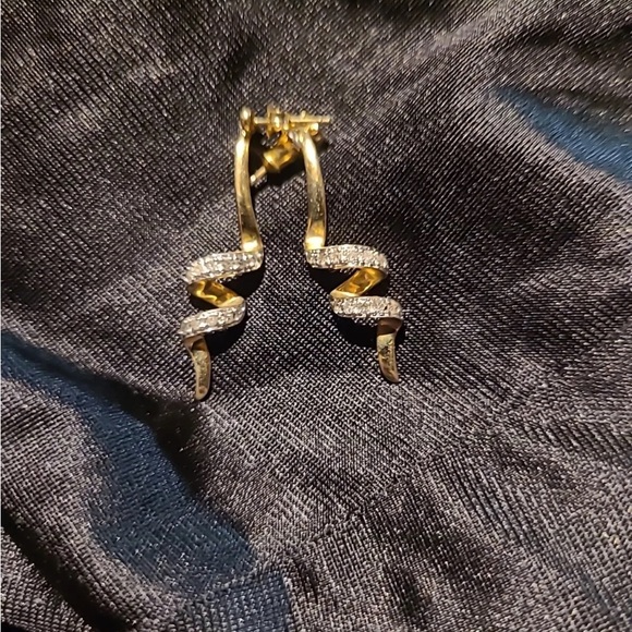 10k diamond dangle earrings - Picture 11 of 11